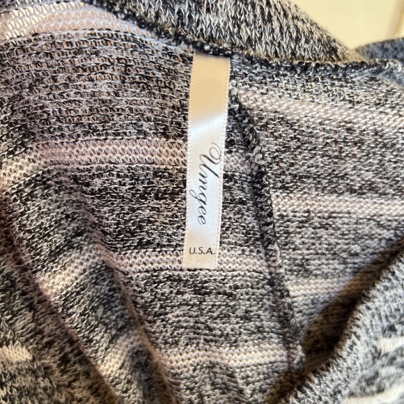 Crochet Knit Sweater Horizontal Stripes - Picture 10 of 10